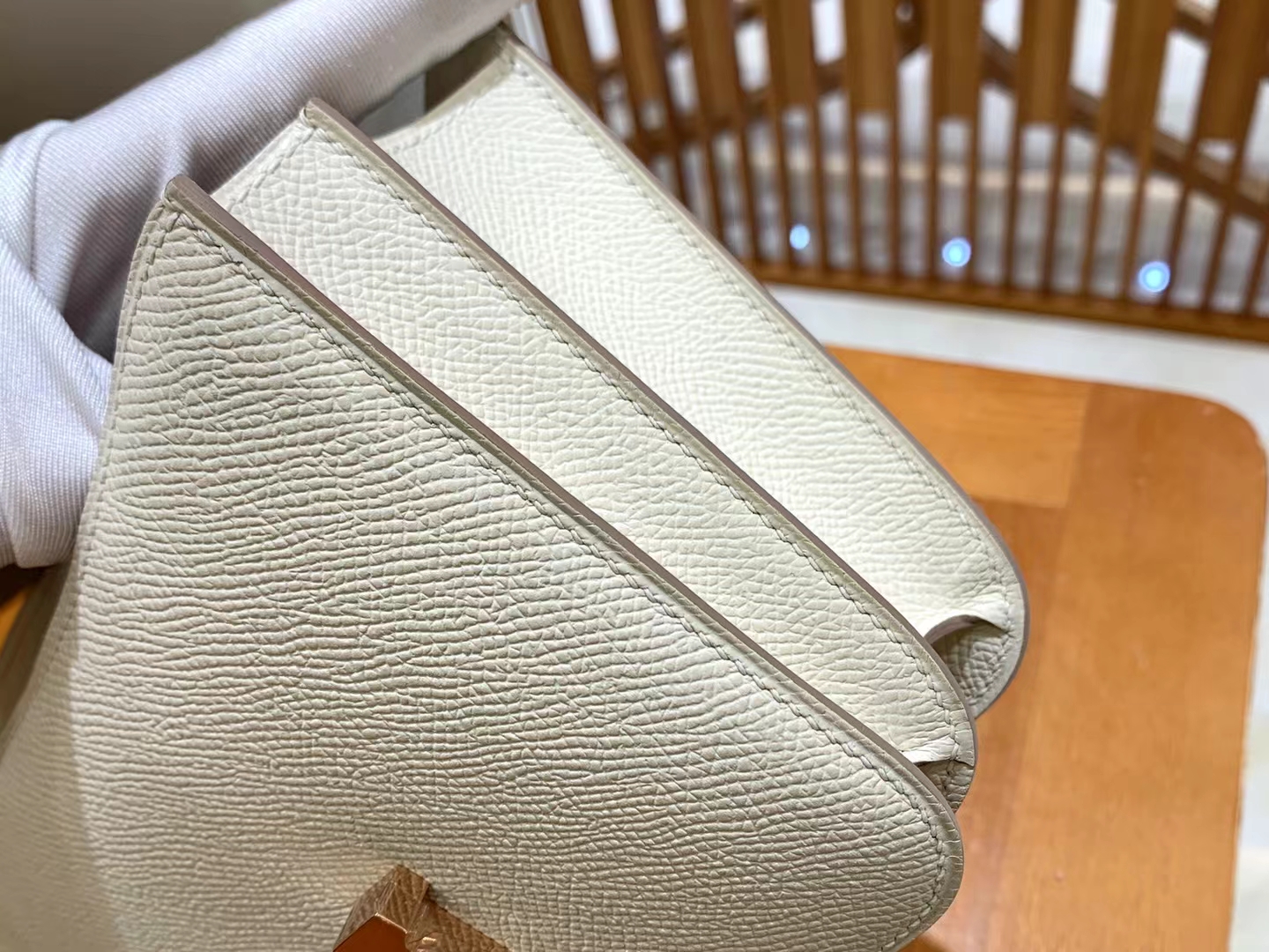 HERMES 爱马仕 Constance 康康 Epsom Craie 10奶昔白 浅金扣 19cm
