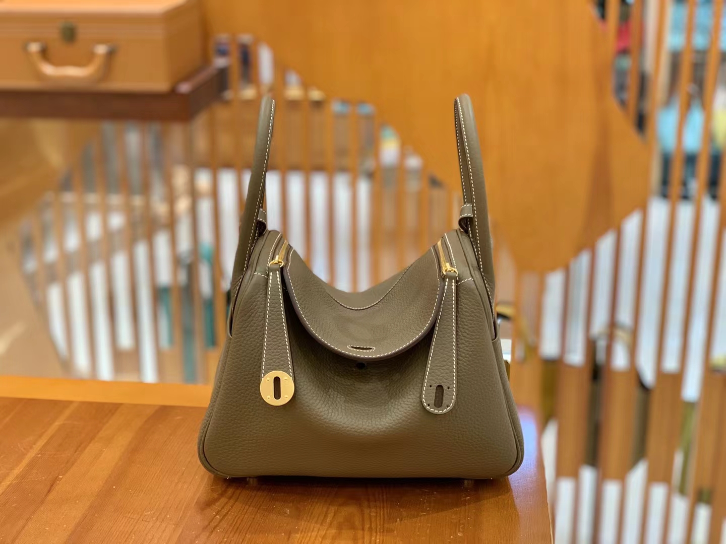 HERMES 爱马仕 Lindy 26cm Togo 8C Gri Elephant 大象灰 进口蜜蜡线 全手工制作