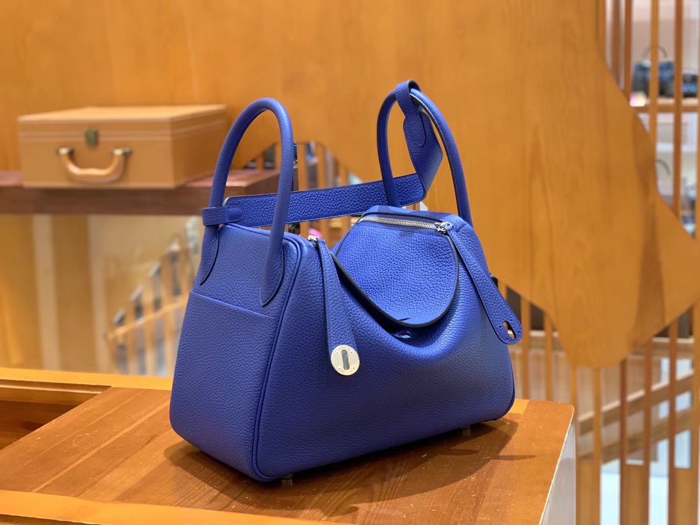 HERMES 爱马仕 Lindy 30cm 7T Bleu electrique电光蓝 进口TC大牛皮 银扣 进口蜜蜡线 全手工制作