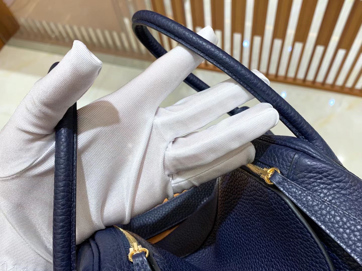 HERMES 爱马仕 Lindy 26cm Togo 2Z 午夜蓝 进口蜜蜡线 全手工制作