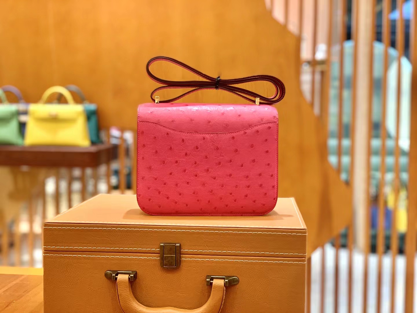 HERMES 爱马仕 Constance 空姐包 19cm 南非KK鸵鸟皮 Ostrich 5U Rose Dragee糖果粉 进口蜜蜡线 全手工制作