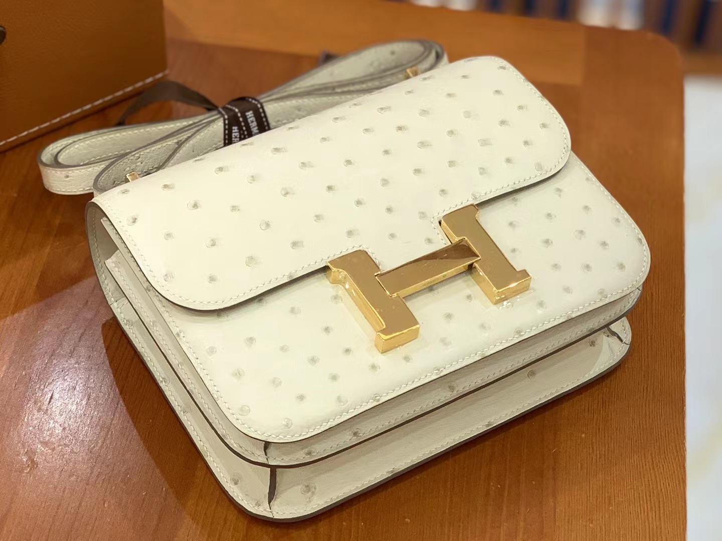 HERMES 爱马仕 Constance 空姐包 19cm 南非KK鸵鸟皮 Ostrich 3C Parchmin羊毛白 进口蜜蜡线 全手工制作