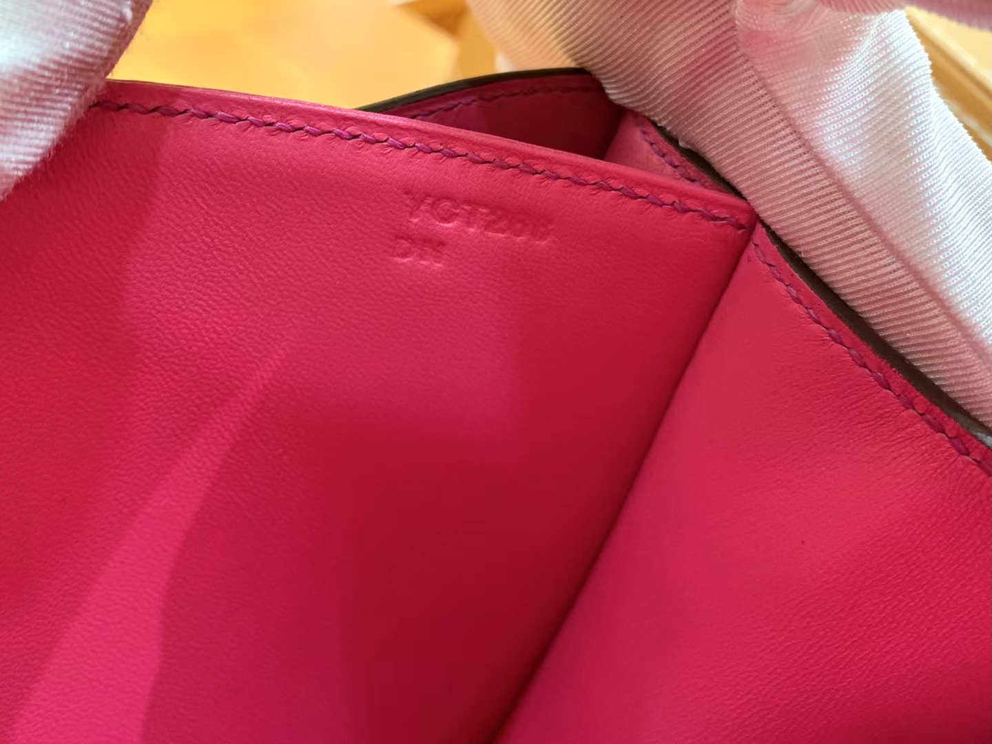 HERMES 爱马仕 Constance 空姐包 19cm 南非KK鸵鸟皮 Ostrich 5J桃红色 进口蜜蜡线 全手工制作