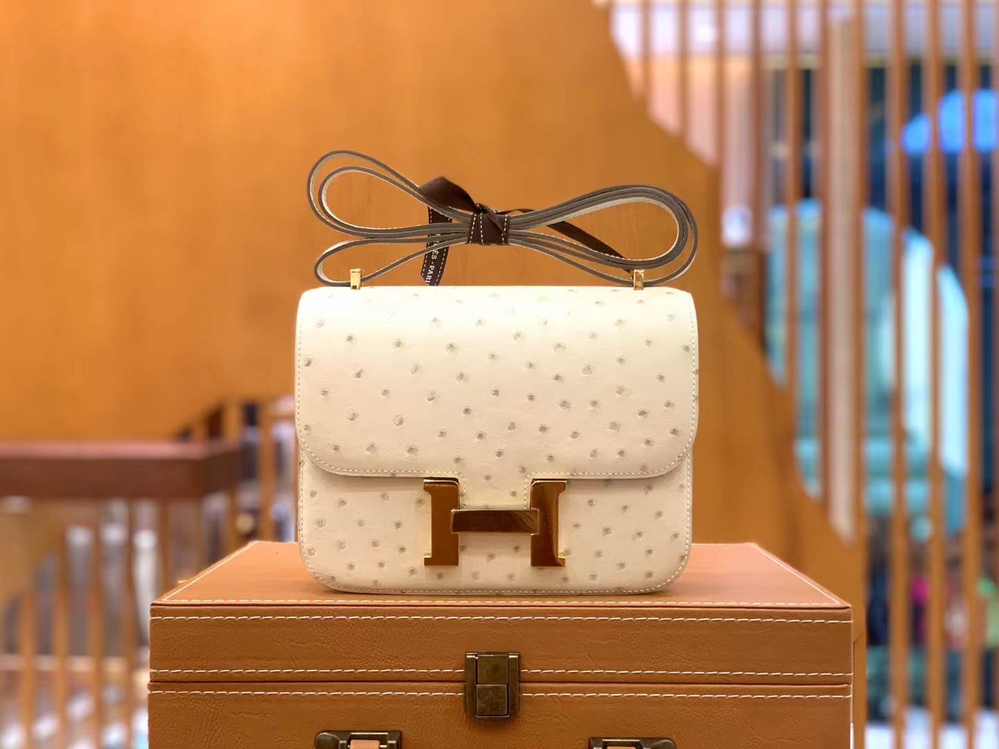 HERMES 爱马仕 Constance 空姐包 19cm 南非KK鸵鸟皮 Ostrich 3C Parchmin羊毛白 进口蜜蜡线 全手工制作